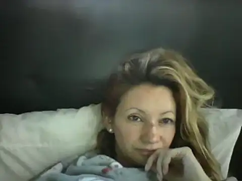 Snapshot of Paulita_x3 chatting on November 12, 2025, 11:21 am Paulita x3 online show from November 12, 2025, 11:21 am