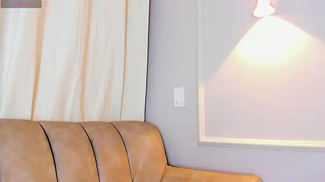 Lia walton online show from December 31, 2024, 12:04 pm