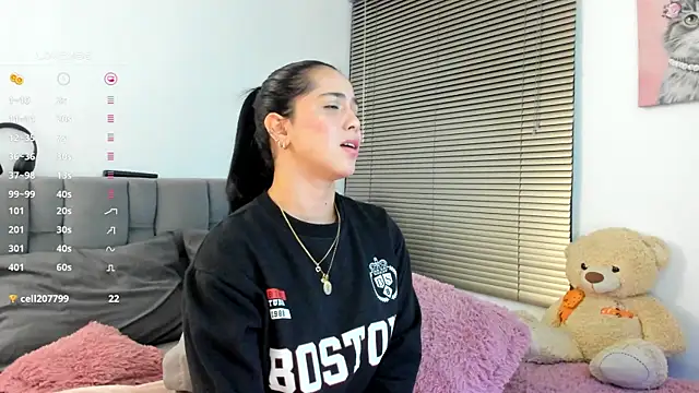 Gigi-bom online show from November 12, 2025, 12:11 am