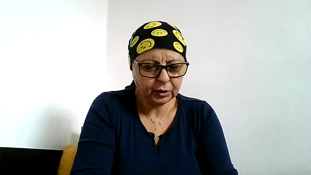 roseblak42 online show from November 19, 2025, 9:42 am