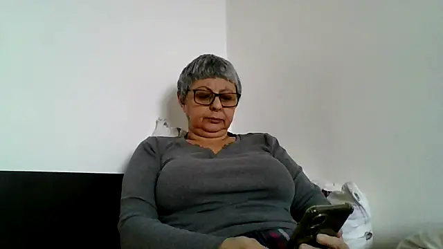 roseblak42 online show from February 8, 2026, 11:46 am