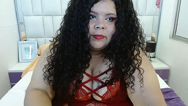 Snapshot of Sarah_Bowie chatting on October 3, 2025, 11:35 pm Sarah Bowie online show from October 3, 2025, 11:35 pm