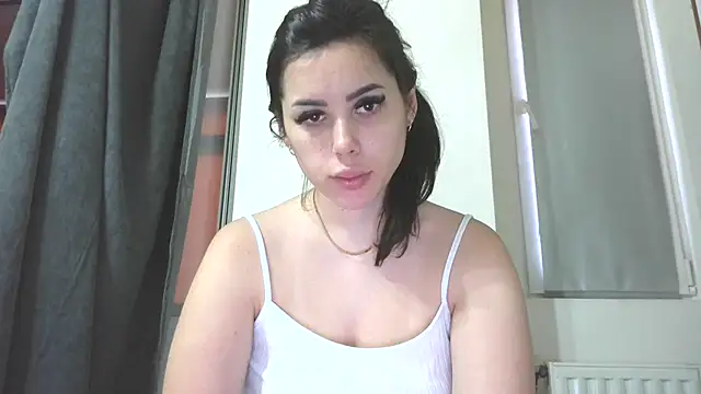 LovelyJulliette online show from March 13, 2026, 3:29 pm