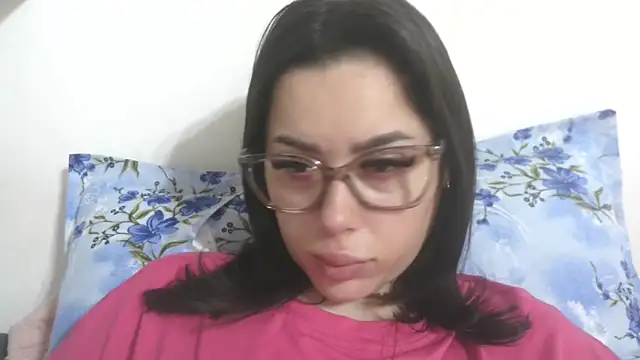 LovelyJulliette online show from March 22, 2026, 2:53 pm