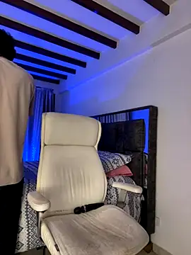 natashasweet online show from September 24, 2025, 11:30 pm