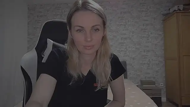 AlissonBia online show from February 19, 2026, 10:06 pm