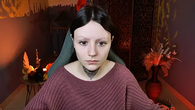 VeliraBraitberg online show from December 4, 2024, 5:05 am