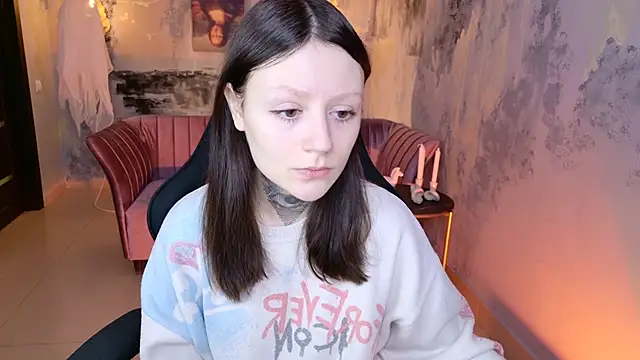 VeliraBraitberg online show from December 7, 2024, 5:04 am