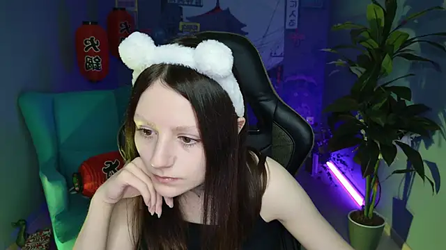 VeliraBraitberg online show from December 29, 2024, 5:10 am