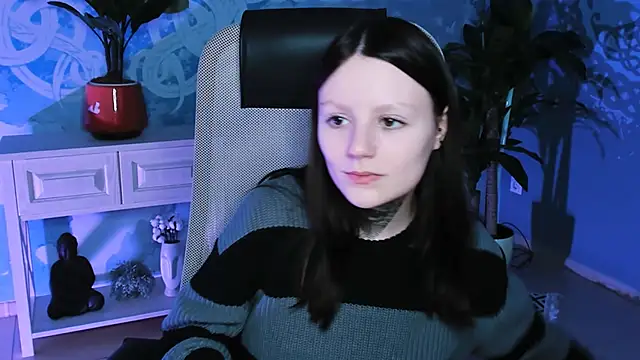 VeliraBraitberg online show from December 30, 2024, 11:15 am