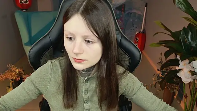 VeliraBraitberg online show from January 25, 2025, 11:34 am