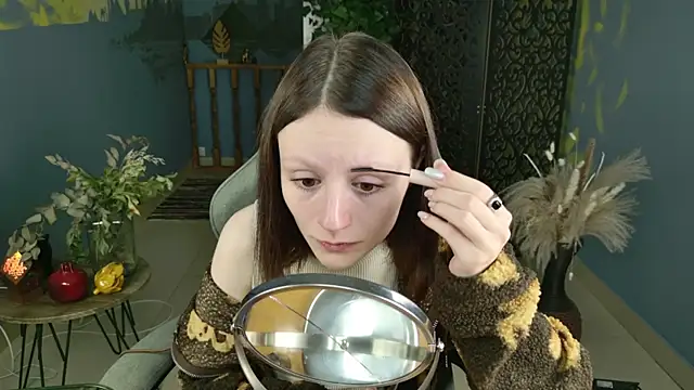 VeliraBraitberg online show from September 17, 2025, 4:08 pm