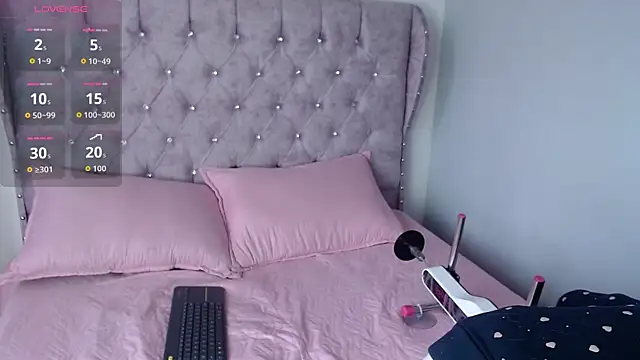 Snapshot of katty-candyy chatting on July 4, 2026, 5:52 pm katty-candyy online show from July 4, 2026, 5:52 pm