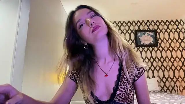 SirenaBelle online show from February 25, 2025, 9:20 am