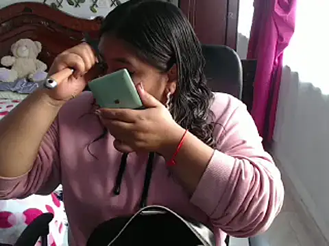 EmilyLove1014 online show from January 5, 2025, 6:02 pm