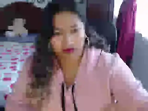 EmilyLove1014 online show from January 5, 2025, 9:14 pm