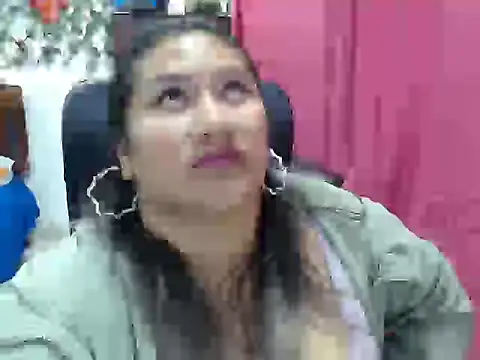 EmilyLove1014 online show from February 20, 2025, 2:51 am