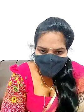 Snapshot of melina214 chatting on February 6, 2026, 4:06 am melina214 online show from February 6, 2026, 4:06 am