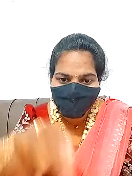 Snapshot of melina214 chatting on February 18, 2026, 5:09 pm melina214 online show from February 18, 2026, 5:09 pm