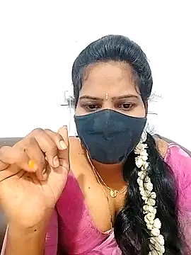 Snapshot of melina214 chatting on March 4, 2026, 4:07 am melina214 online show from March 4, 2026, 4:07 am