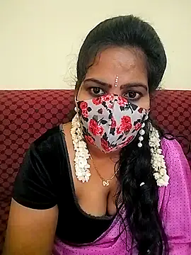 Snapshot of melina214 chatting on March 25, 2026, 6:47 pm melina214 online show from March 25, 2026, 6:47 pm