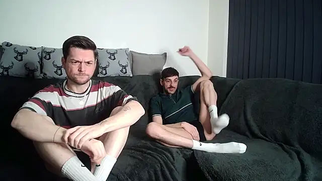 Snapshot of twotwinkhusbandss chatting on February 3, 2026, 10:37 pm twotwinkhusbandss online show from February 3, 2026, 10:37 pm