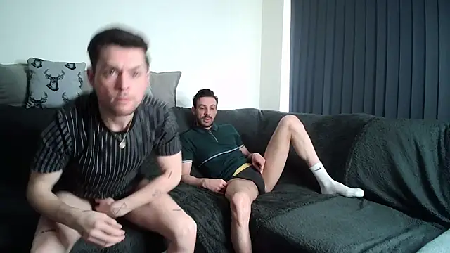 Snapshot of twotwinkhusbandss chatting on April 12, 2026, 5:40 pm twotwinkhusbandss online show from April 12, 2026, 5:40 pm