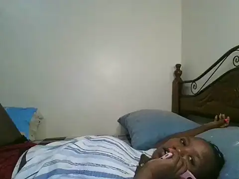 Sonnia  online show from February 25, 2025, 1:50 pm