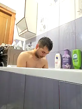 Snapshot of hornny1995 chatting on December 31, 2024, 4:57 pm hornny1995 online show from December 31, 2024, 4:57 pm