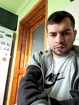 Snapshot of hornny1995 chatting on January 27, 2025, 8:18 am hornny1995 online show from January 27, 2025, 8:18 am