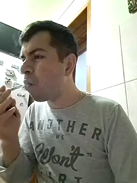 Snapshot of hornny1995 chatting on February 2, 2025, 4:15 am hornny1995 online show from February 2, 2025, 4:15 am