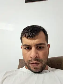 Snapshot of hornny1995 chatting on September 26, 2025, 5:17 pm hornny1995 online show from September 26, 2025, 5:17 pm