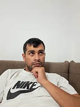 Snapshot of hornny1995 chatting on September 27, 2025, 4:56 pm hornny1995 online show from September 27, 2025, 4:56 pm