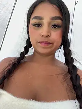 Juli Walker online show from December 5, 2024, 6:55 pm