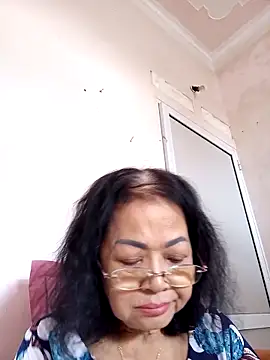 Hotestlove online show from November 23, 2025, 4:12 am