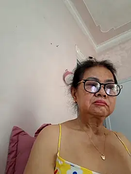 Snapshot of Hotestlove chatting on June 1, 2026, 11:50 pm Hotestlove online show from June 1, 2026, 11:50 pm