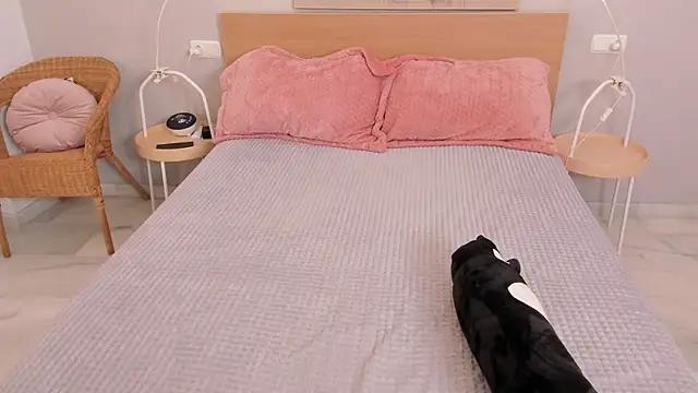 Raychell Black online show from February 15, 2025, 3:39 pm