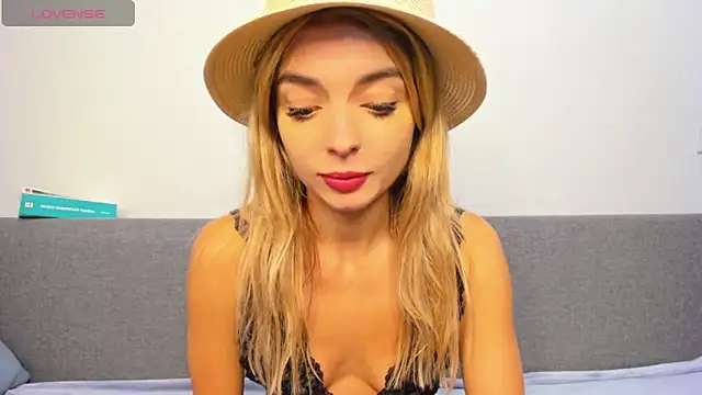  ellen meow  online show from March 5, 2025, 4:45 am