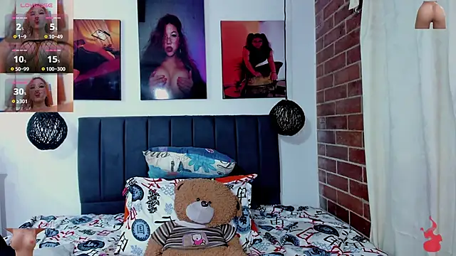 kyliejenner hot online show from November 23, 2025, 3:06 am