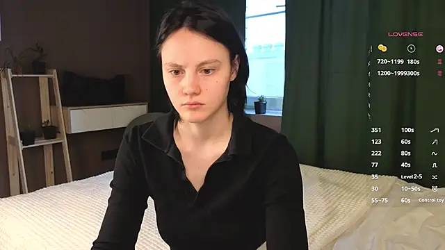 MaryCoopeer online show from October 27, 2025, 5:11 am