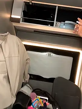 emma4xxx online show from September 14, 2025, 8:19 pm