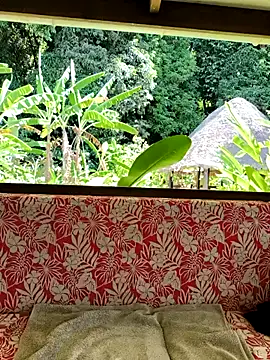 Snapshot of emma4xxx chatting on February 23, 2026, 8:28 pm emma4xxx online show from February 23, 2026, 8:28 pm