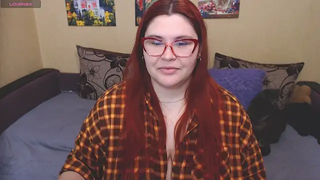 Snapshot of JuliaKeln chatting on April 22, 2026, 4:08 pm JuliaKeln online show from April 22, 2026, 4:08 pm