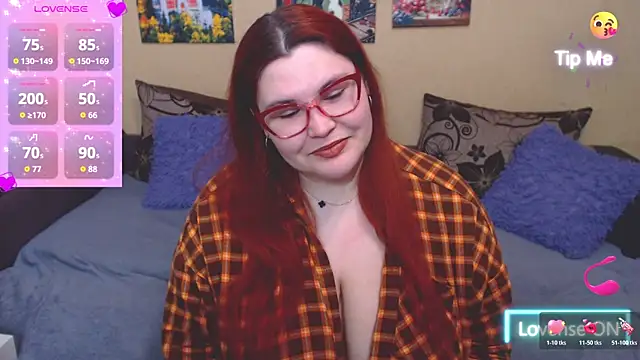 Snapshot of JuliaKeln chatting on April 28, 2026, 7:30 pm JuliaKeln online show from April 28, 2026, 7:30 pm