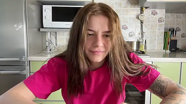 Snapshot of mia___mi chatting on February 21, 2025, 2:06 pm mia   mi online show from February 21, 2025, 2:06 pm