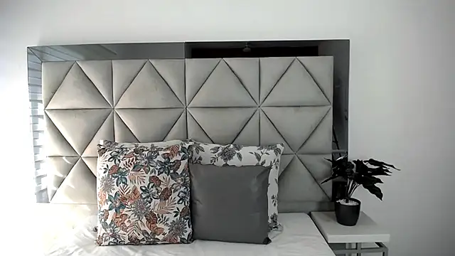 nina pons online show from January 11, 2025, 9:04 pm