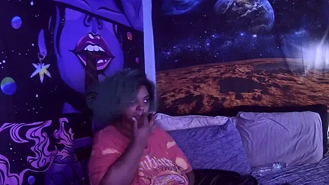 AutumnHart online show from January 21, 2025, 7:06 pm