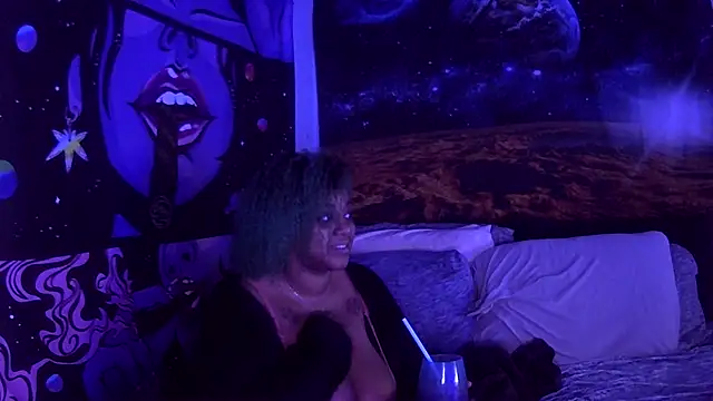 AutumnHart online show from January 22, 2025, 3:29 pm