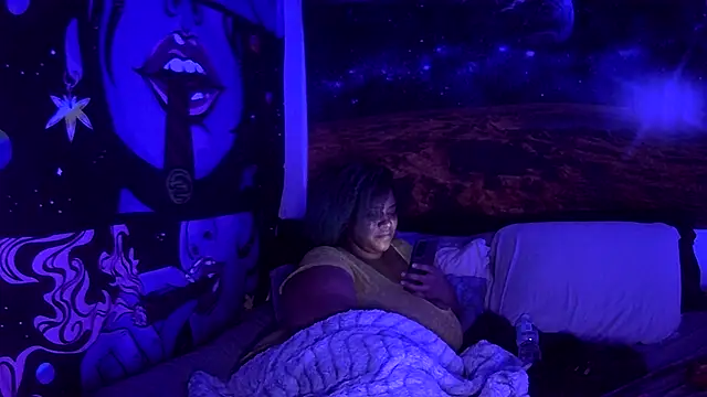 AutumnHart online show from February 5, 2025, 12:31 am