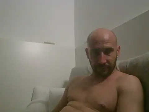 Snapshot of Smileboy698 chatting on May 5, 2026, 3:03 am Smileboy698 online show from May 5, 2026, 3:03 am